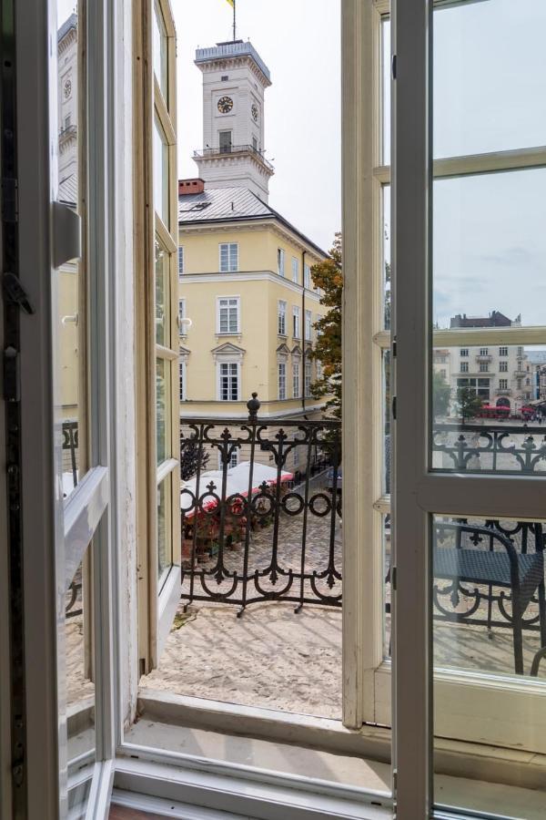 In Town Hostel Lemberg Exterior foto