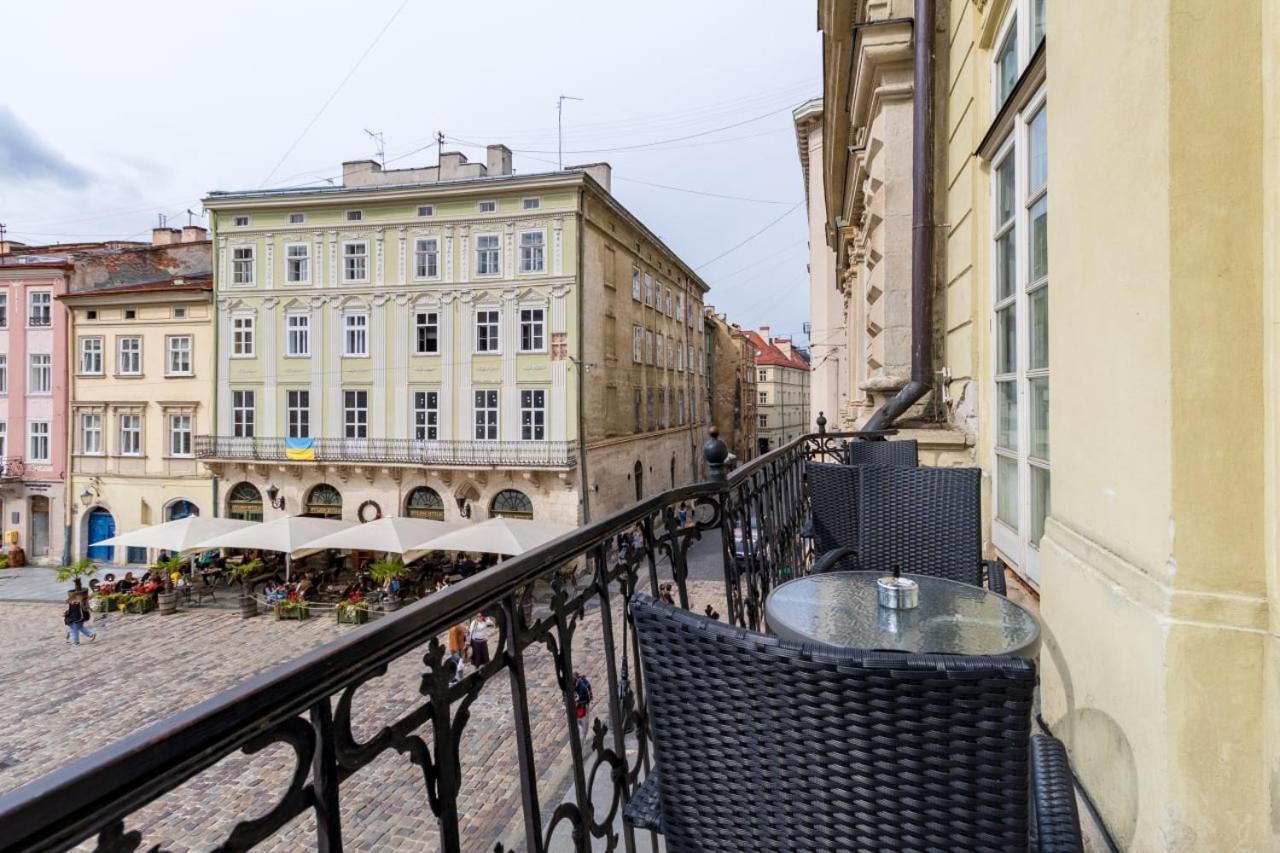 In Town Hostel Lemberg Exterior foto